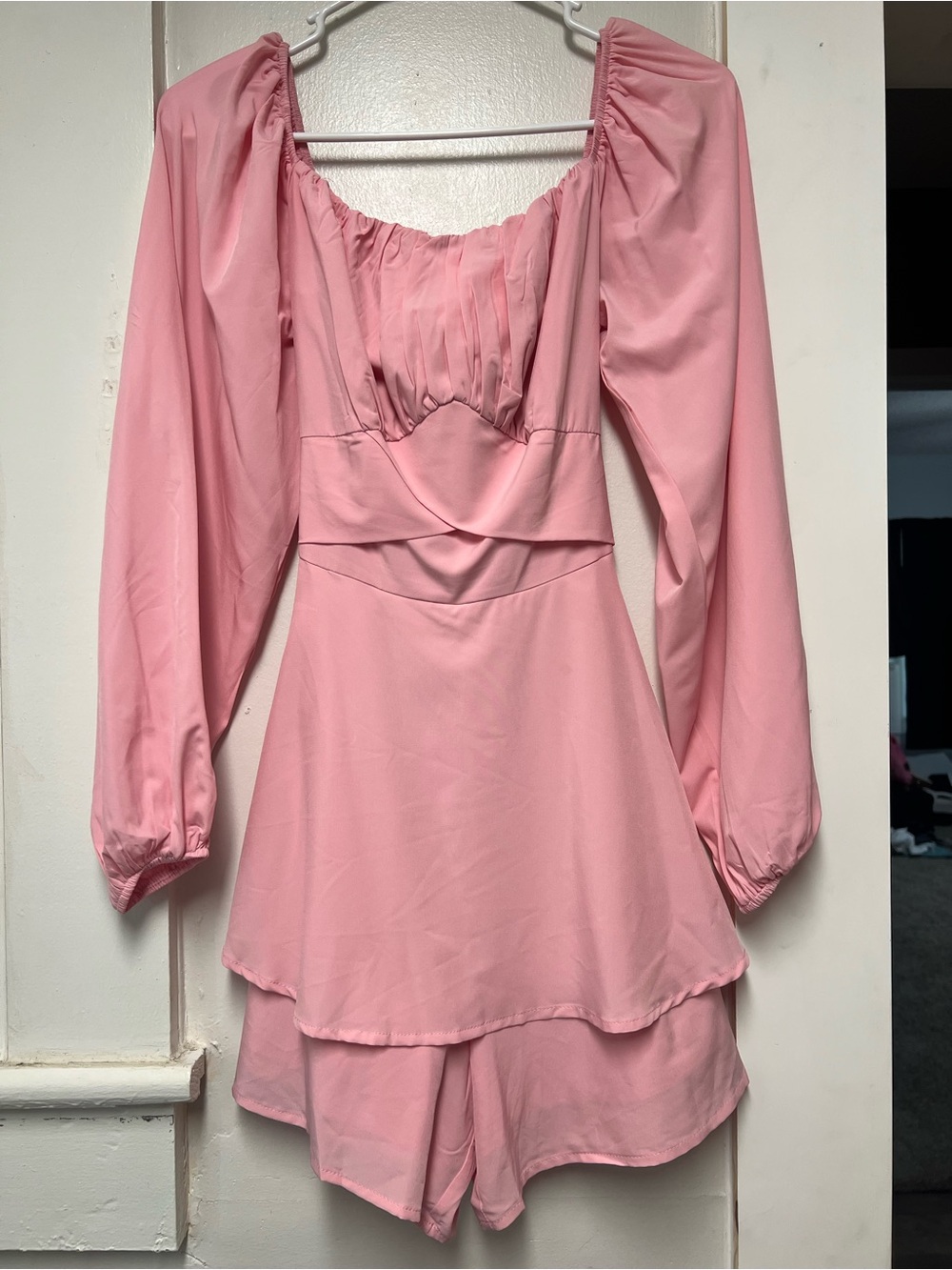 Women’s Pink Long-Sleeve Tiered Mini Dress